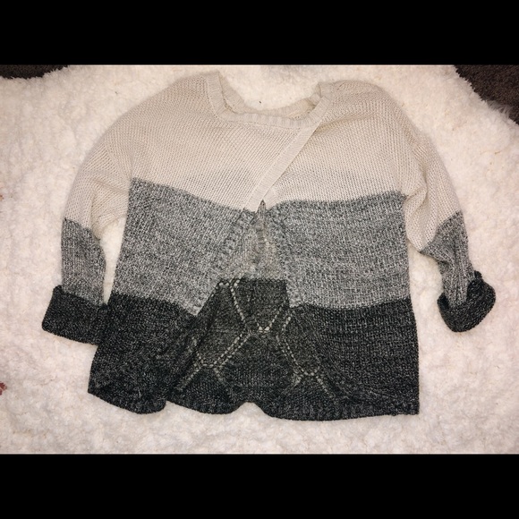 Open back sweater - Picture 3 of 3